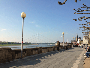 Am Rhein Promenade